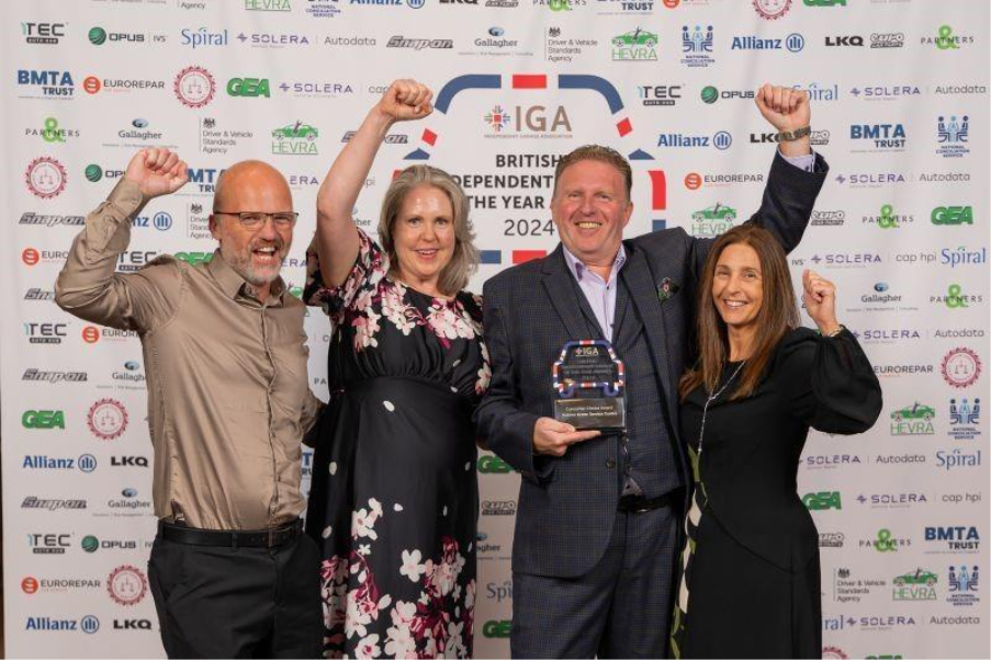 Holmer Green win the Customer Choice award at the BIG Awards 2024 
